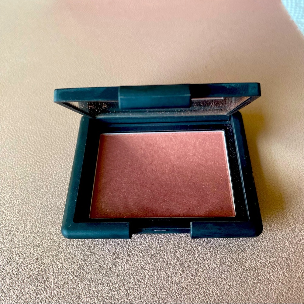 NARS Lovejoy Blush- Discontinued